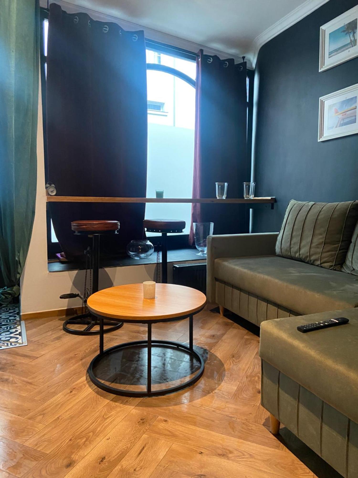 Gold 4 Apartment